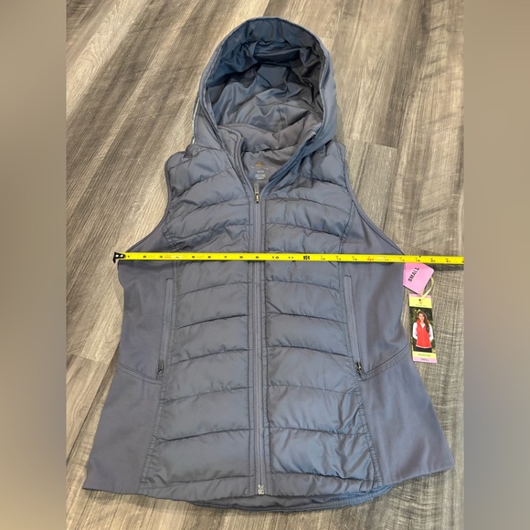 NWT Tangerine Women's Grey Puffer Vest - Size Small - Picture 4 of 7